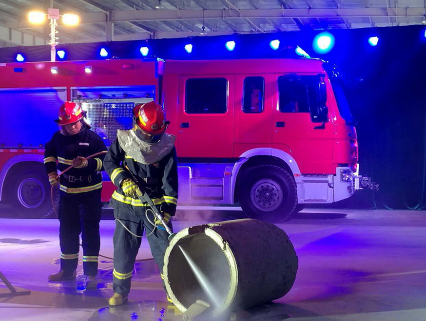 我國研制成功首臺冷態(tài)切割搶險(xiǎn)救援消防車