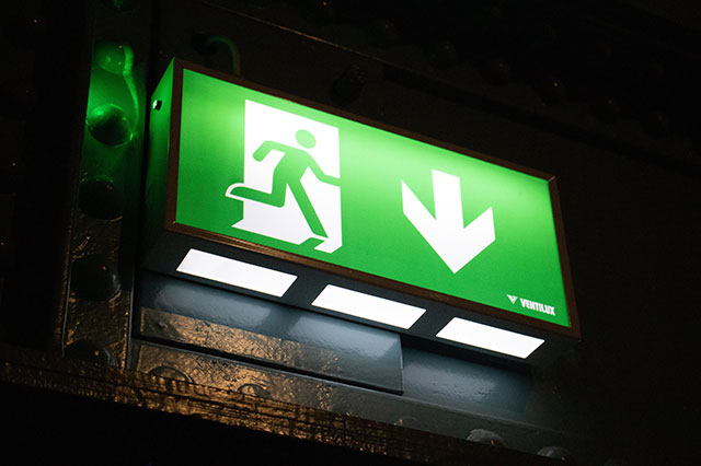 消防應(yīng)急燈有什么樣的性能特點(diǎn)？